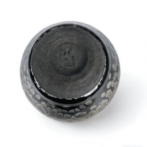 tenmoku-glaze-cup-tea-brewing-porcelain-bottom.png