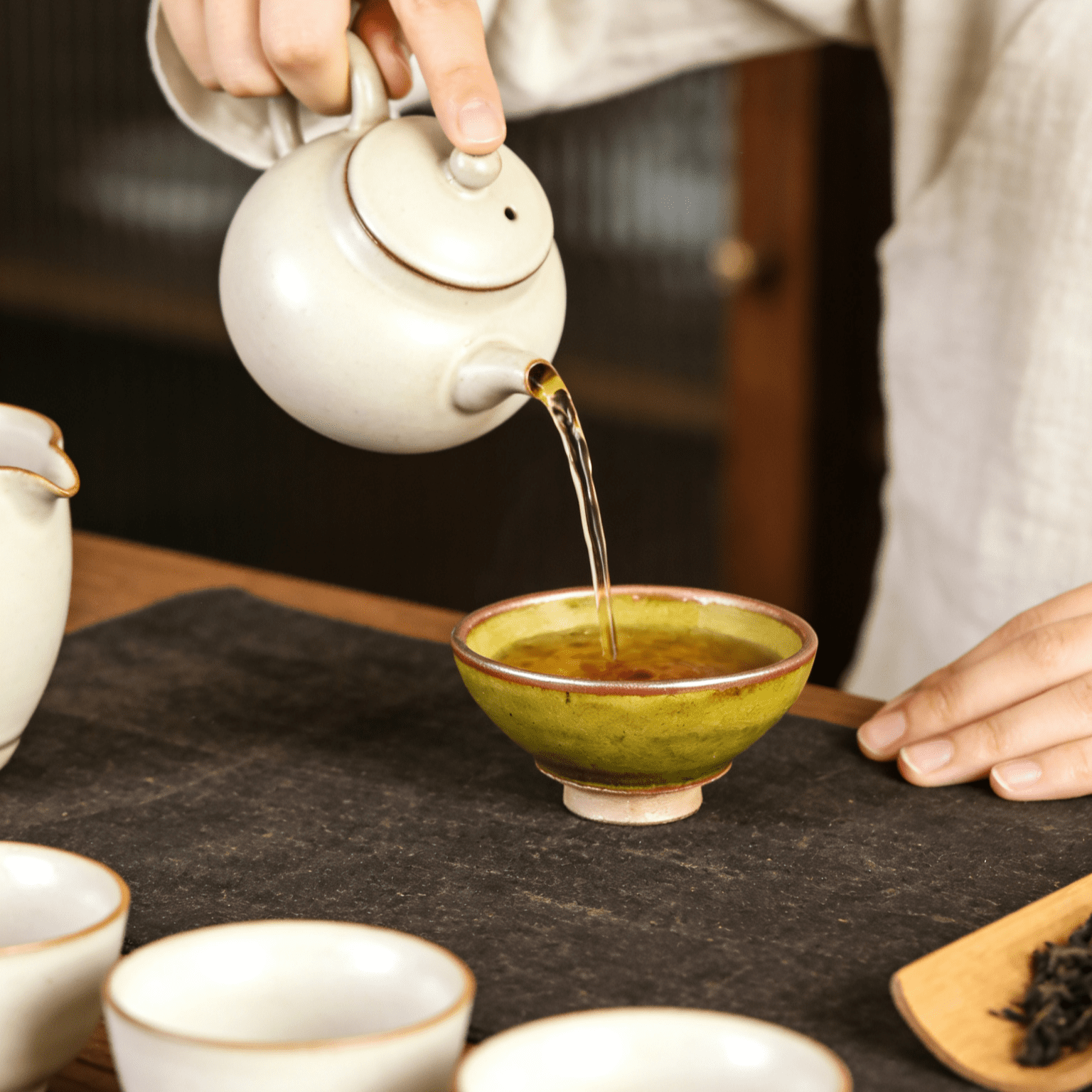 porcelain-tea-cups-green-pour.png porcelain-tea-cups-green-pour.png