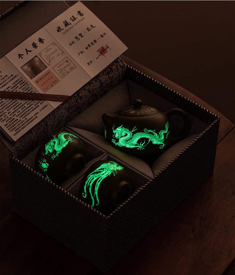 glow-yixing-teapot-handmade-glowworm