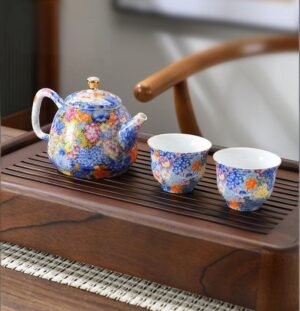 porcelain-tea-cups-set-golden-bloom-ondesk.jpg