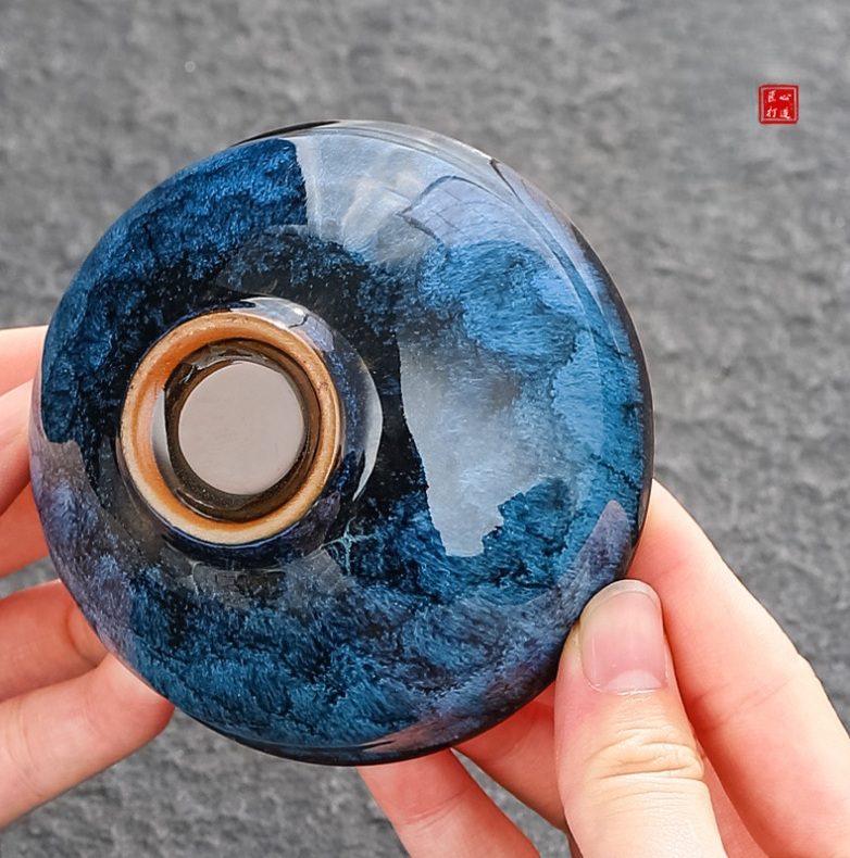 porcelain-tea-cups-tenmoku-glaze-doan-bottom porcelain-tea-cups-tenmoku-glaze-doan-bottom
