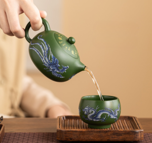 porcelain-tea-cups​-glow-yixing-teapot-handmade-glowworm-pour