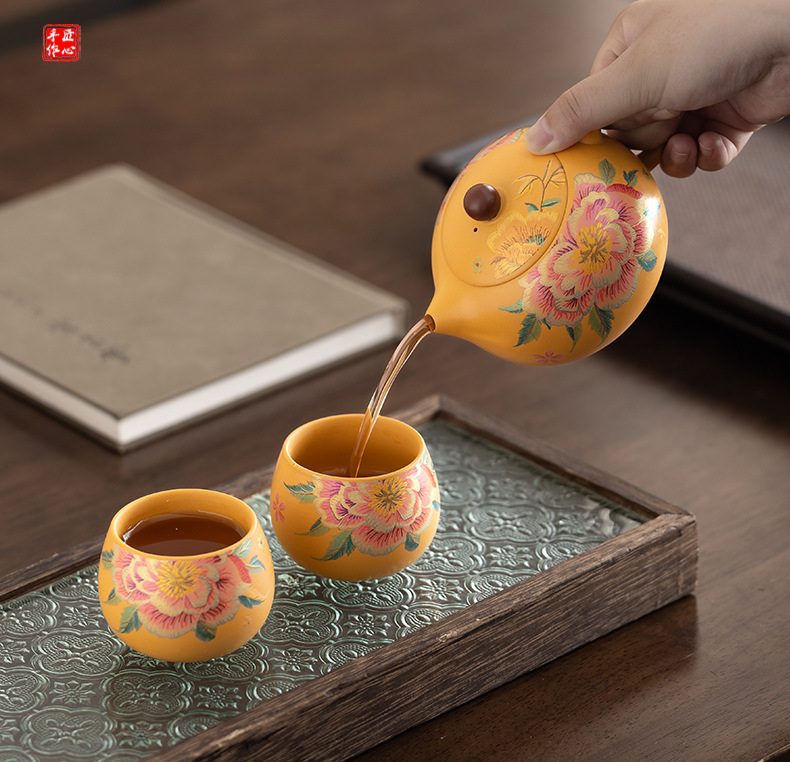 vintage-brown-teapot-chinese-cloud-dragon-yellowpull.jpg vintage-brown-teapot-chinese-cloud-dragon-yellowpull.jpg