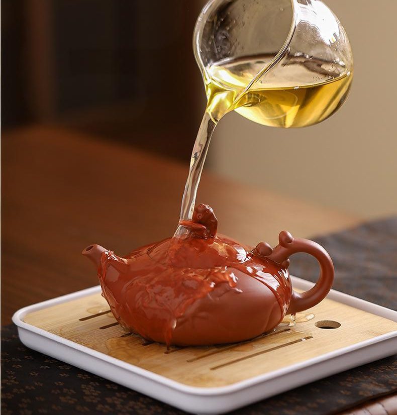 vintage-brown-teapot-chinese-prosperity-dragon-pour.jpg vintage-brown-teapot-chinese-prosperity-dragon-pour.jpg