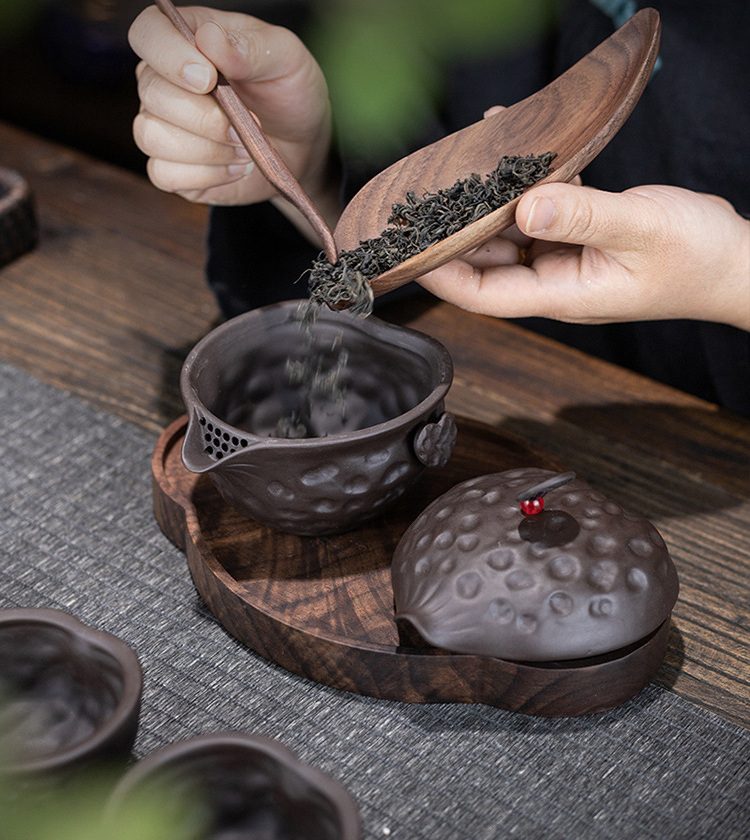 vintage-brown-teapot-chinese-walnut-leaf.jpg vintage-brown-teapot-chinese-walnut-leaf.jpg