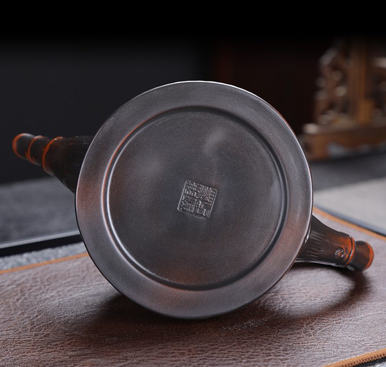 vintage-brown-teapot-yixing purple clay-bamboo-bottom vintage-brown-teapot-yixing purple clay-bamboo-bottom