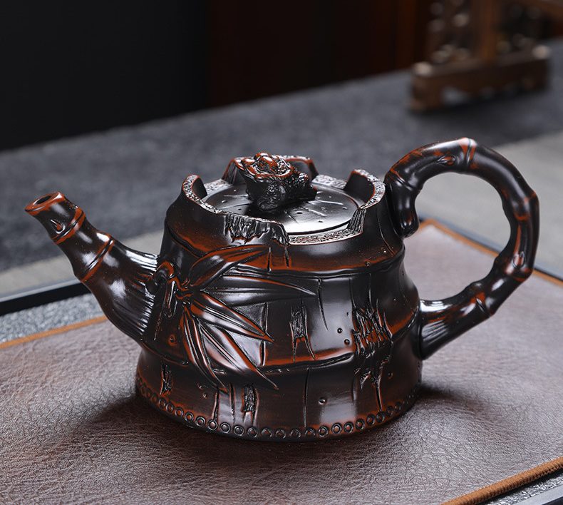 vintage-brown-teapot-yixing purple clay-bamboo-right vintage-brown-teapot-yixing purple clay-bamboo-right