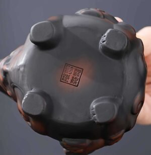 vintage brown teapot-yixing-purple-clay-qilin-bottom