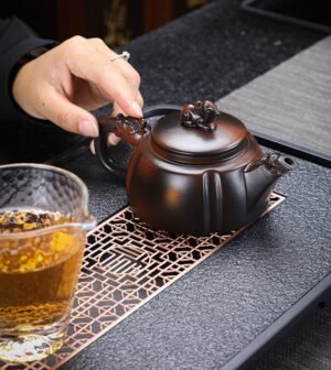 vintage-brown-teapot-yixing-teapot-onyx-guardian-desk