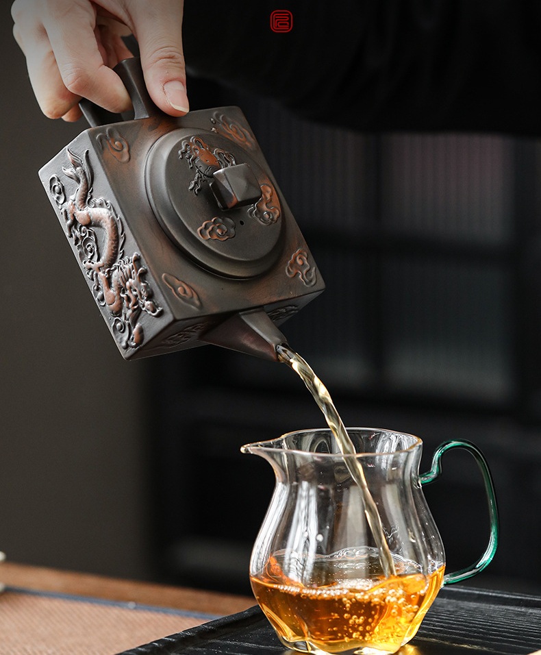 cube yixing teapot